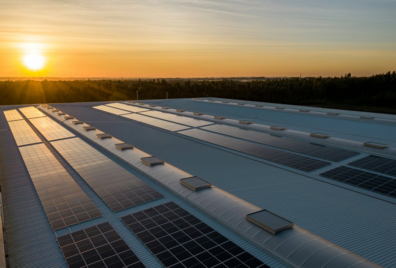 Large rooftop solar array on an industrial building